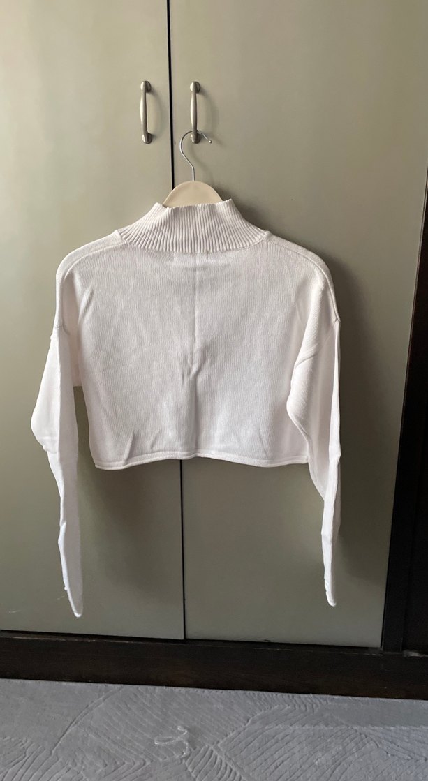 Yarım Fermuarlı Beyaz Kısa Sweatshirt - Görsel 4