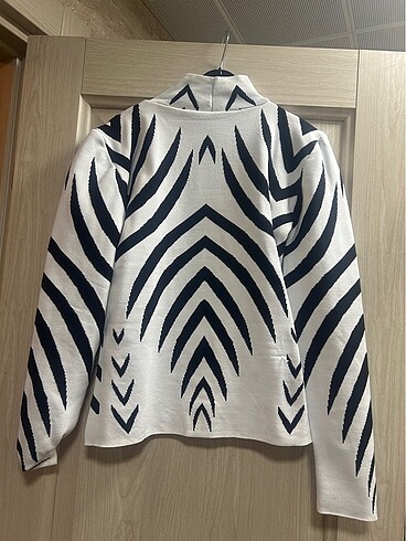 s Beden beyaz Renk Zebra Desen Kazak