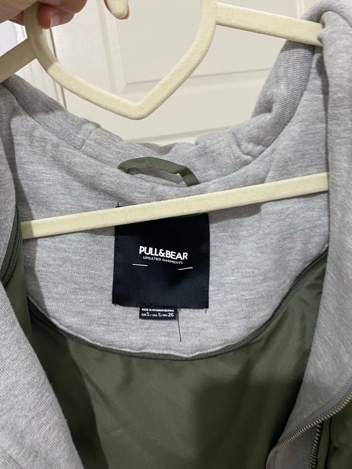 Pull&bear Gri Kapüşonlu Fermuarlı Rahat Kadın Mont - Görsel 3