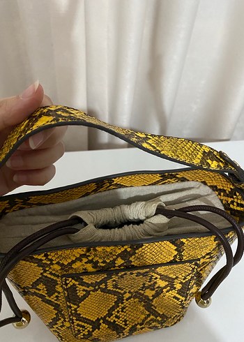 Mango Suni Deri Yılan Desenli Kemerli Kadın Çanta - Görsel 2
