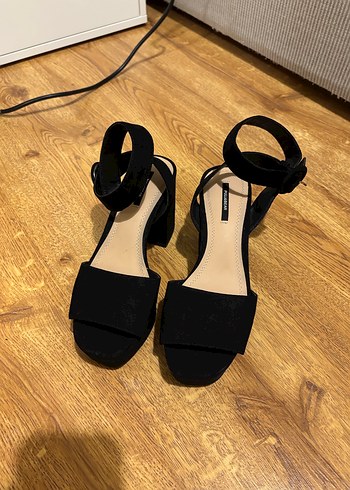 Pull&Bear Siyah Tokalı Platform Topuklu Kadın Ayakkabı - Görsel 2