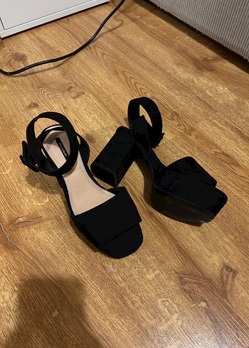 Pull&Bear Siyah Tokalı Platform Topuklu Kadın Ayakkabı - Görsel 3