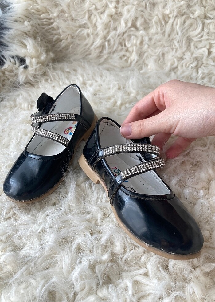 Siyah fiyonklu rugan ayakkabı - Görsel 2