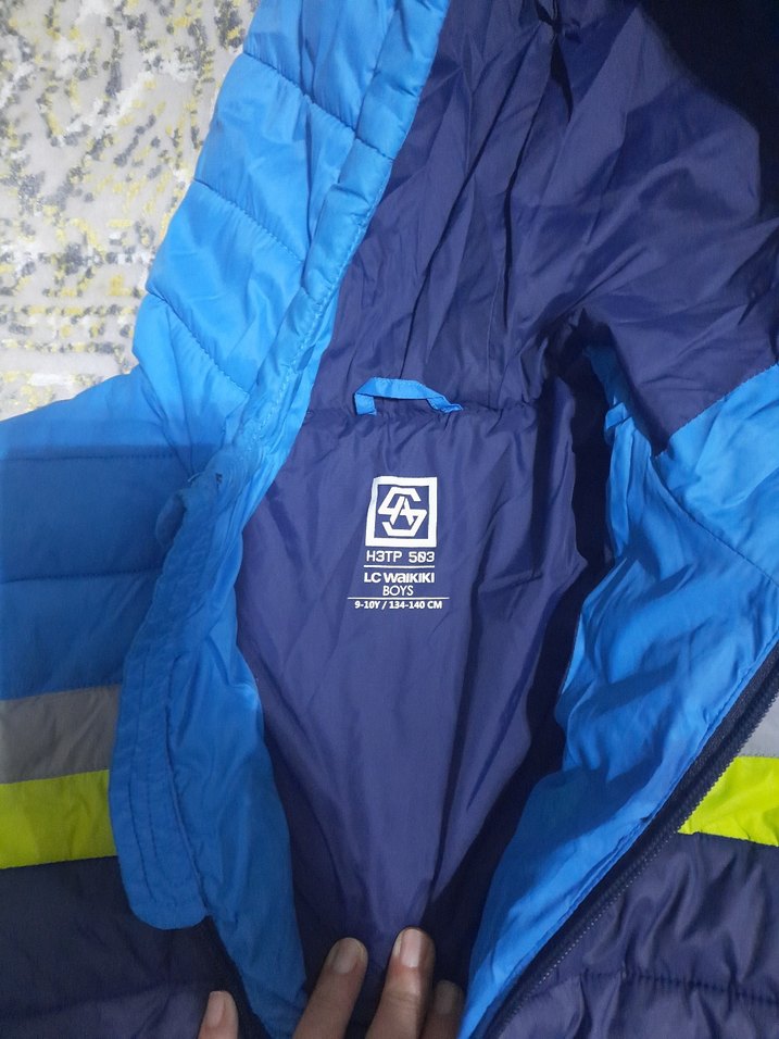 Erkek Çocuk Kapüşonlu Fermuarlı Mont - Görsel 3