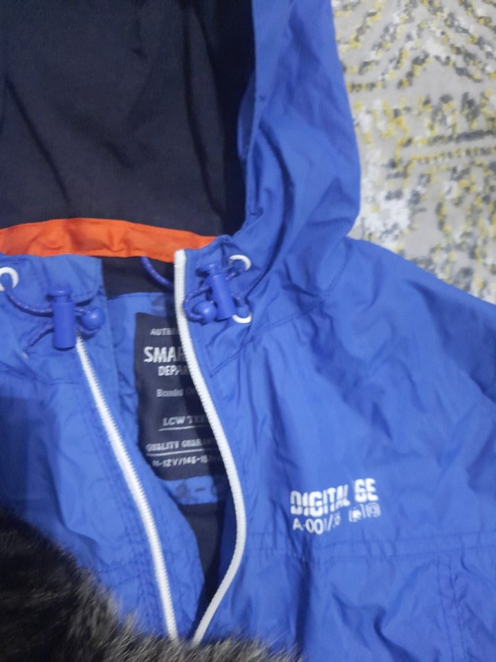 Kapüşonlu Mavi Erkek Çocuk yağmurluk - Görsel 2