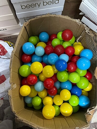  Renkli oyun topları
