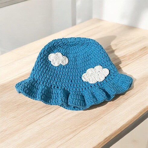 Bulutlu bucket şapka