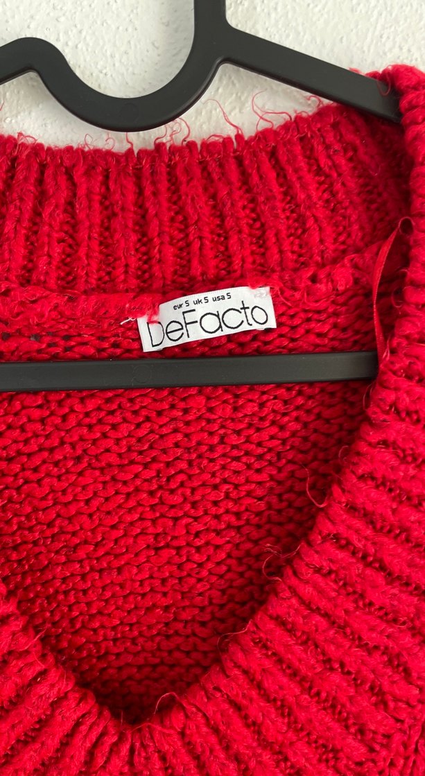 Kırmızı V Yaka Örgü Kadın Kazak - Görsel 3