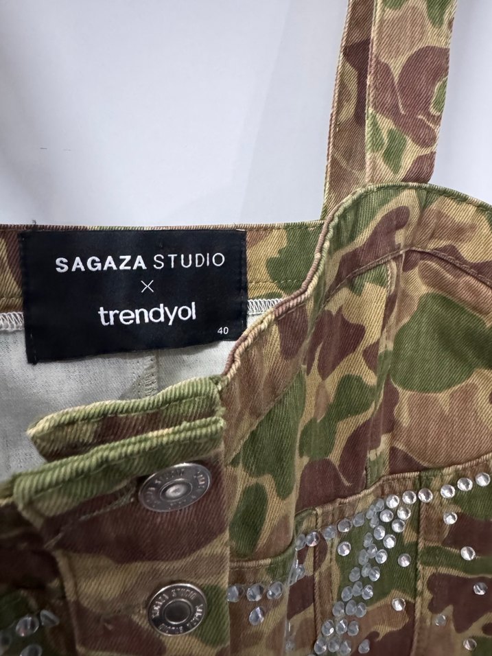 Sagaza Kadın Kamuflaj Desenli Mini Tulum - Görsel 4