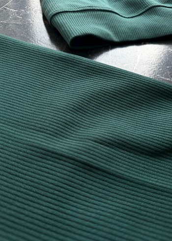 Koyu Yeşil Kadın Spor Tayt ve Atlet Takımı - Görsel 4