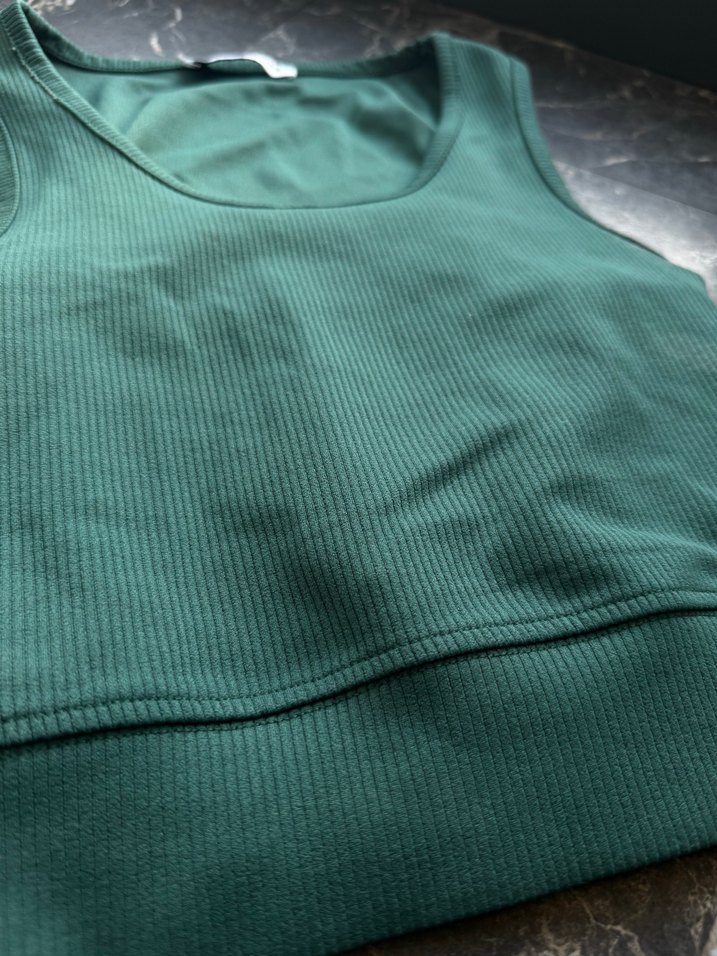 Koyu Yeşil Kadın Spor Tayt ve Atlet Takımı - Görsel 5