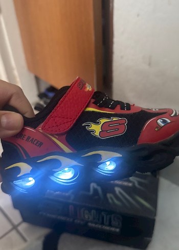 Skechers Kırmızı ışıklı spor 23 numara