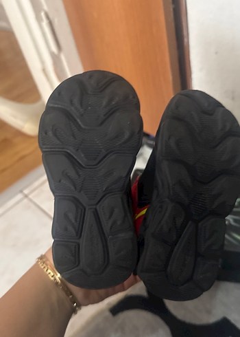 23 Beden Skechers Kırmızı ışıklı spor 23 numara