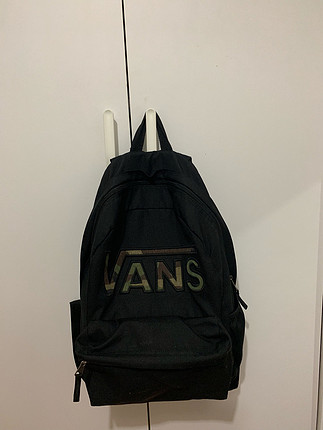 Vans canta 
