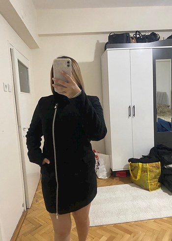 Siyah Fermuarlı Yüksek YakalıKabanı