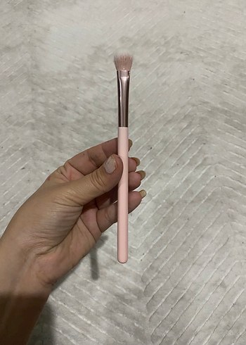 Beden Pembe Pastel Makyaj Fırçası