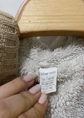 LC Waikiki Kapüşonlu Bej Erkek Çocuk Triko Ceket