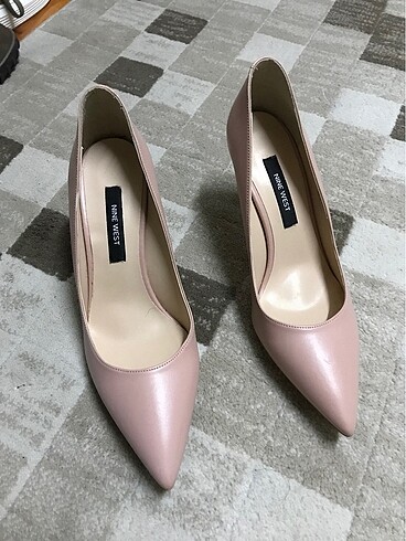 40 Beden ten rengi Renk Nine west stiletto