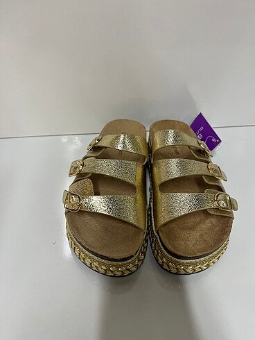 40 Beden Gold terlik