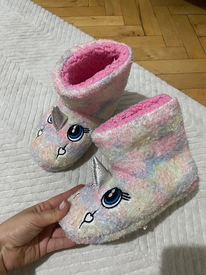 Kız Çocuk Renkli Örgü Desenli Sıcak Ev Terliği - Görsel 2