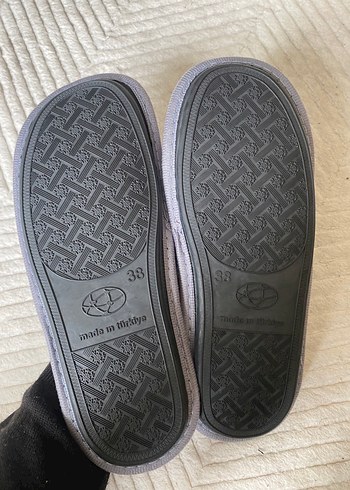 Gri Kadın Ev Terliği Kar Desenli - Görsel 4