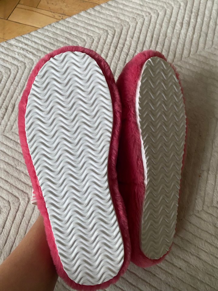 Pembe Tüylü Kadın Ev Terliği - Görsel 5