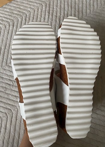 Beyaz Kadın Dolgu Topuklu Sandalet - Görsel 4