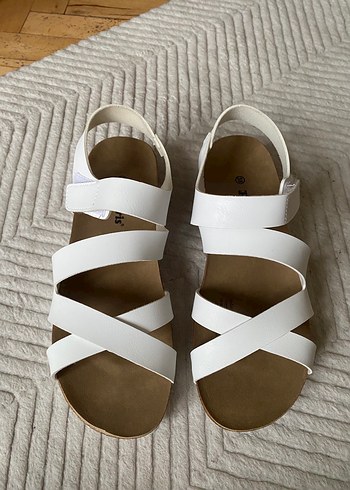 Beyaz Kadın Dolgu Topuklu Sandalet - Görsel 2