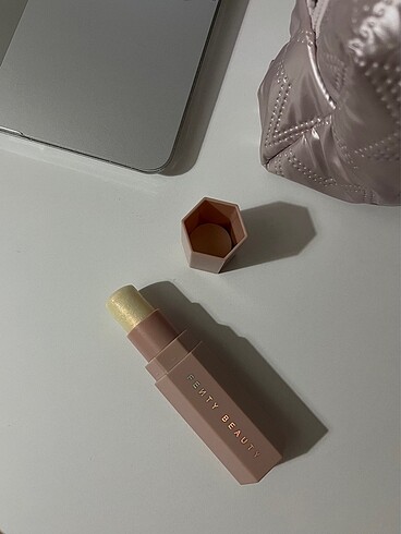 Fenty Beauty fenty beauty highlighter