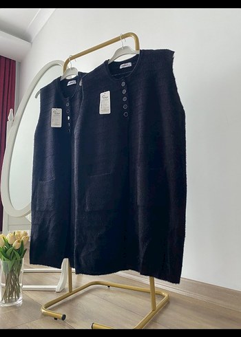 Düğmeli Siyah Kolsuz  Yelek - Görsel 3