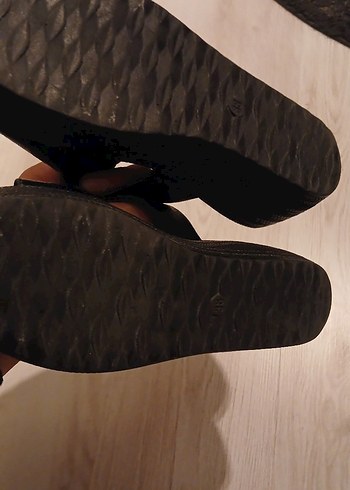 Siyah Kadın Dolgu Topuklu Terlik Velcro - Görsel 9