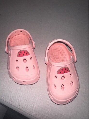 LC Waikiki Crocs