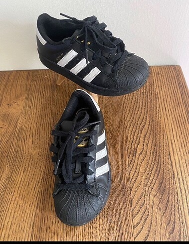 @adidas