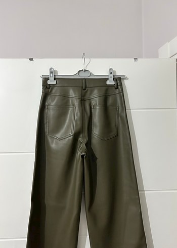 Stradivarius Haki Deri Kadın Pantolon - Görsel 6