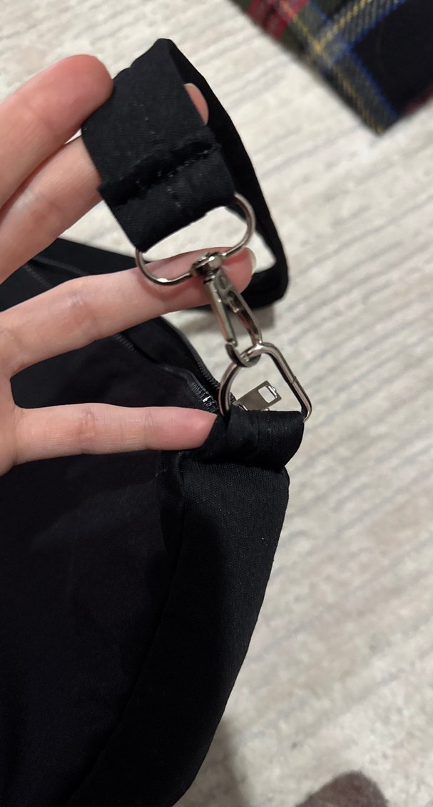 Siyah Çanta - Görsel 4