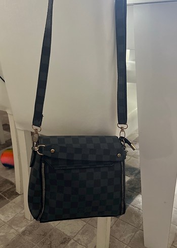 Siyah Kareli Tokalı Kadın Deri Çanta - Görsel 2