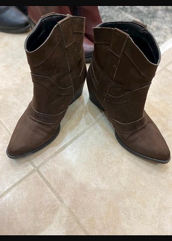 Kahverengi Süet Kadın Topuklu Bot - Görsel 2