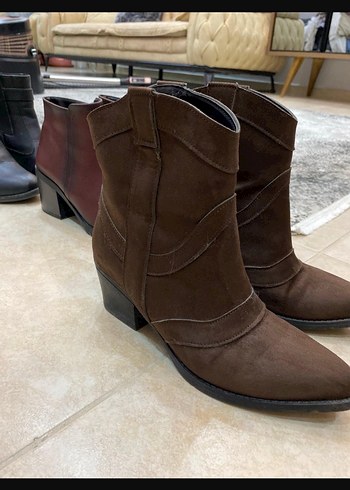 Kahverengi Süet Kadın Topuklu Bot - Görsel 3