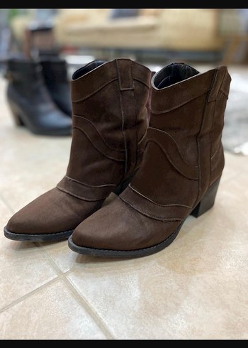 Kahverengi Süet Kadın Topuklu Bot - Görsel 4