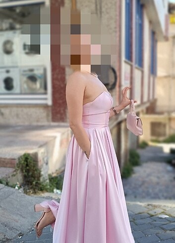 m Beden pembe Renk Pembe straplez kiloş elbise..abiye kır düğünü nikah ve nişan içi