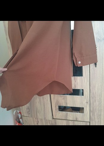 Uzun Kollu Düğmeli Kahverengi Tunik - Görsel 3