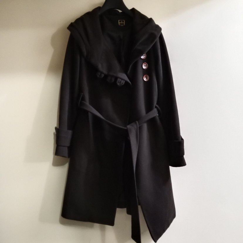 Kemerli Siyah Kadın Kaban - Görsel 3