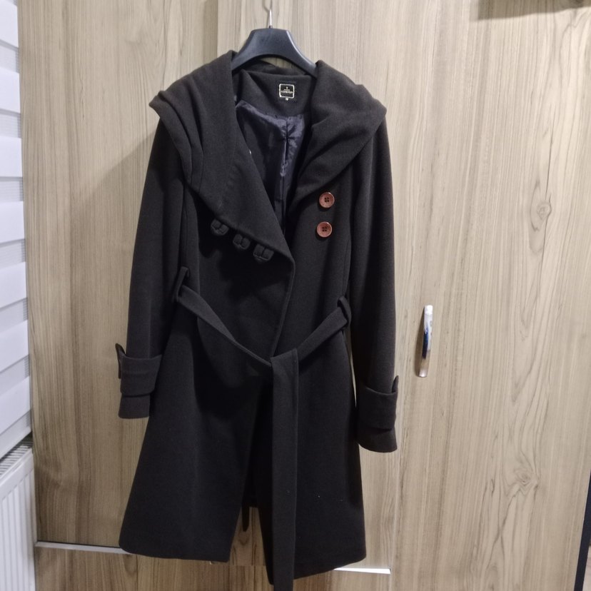 Kemerli Siyah Kadın Kaban - Görsel 2