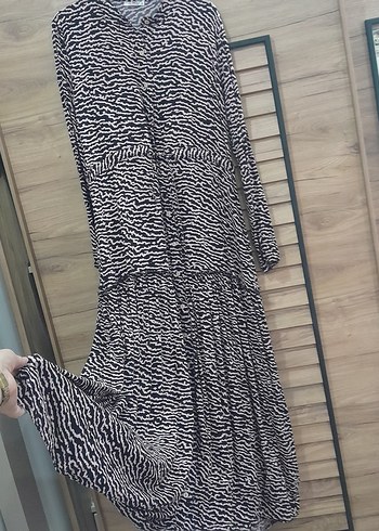 xl Beden Zebra Desenli Uzun Piliseli Elbise