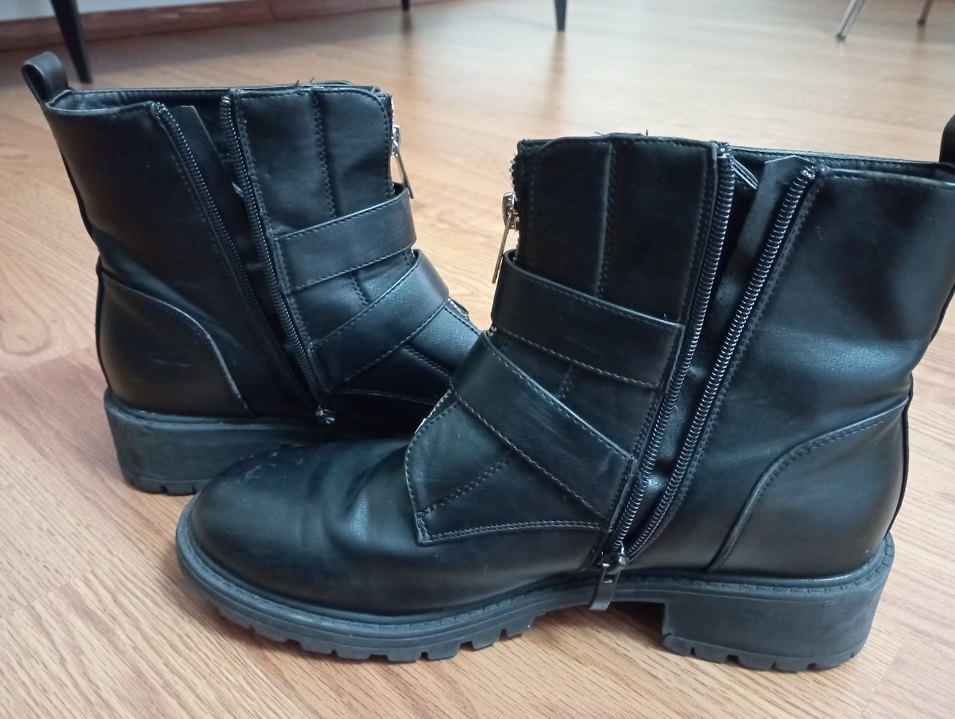 Kadın Siyah Deri Tokalı Goth Botlar - Görsel 4