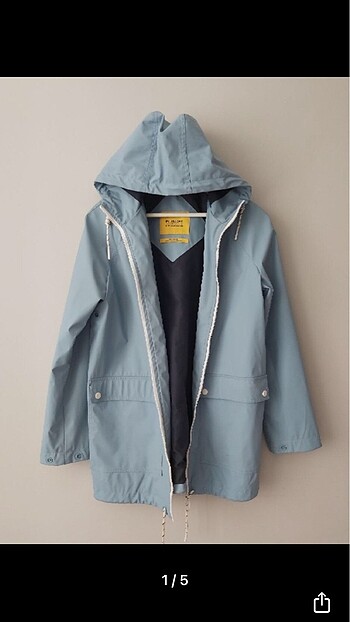 Pull And Bear
