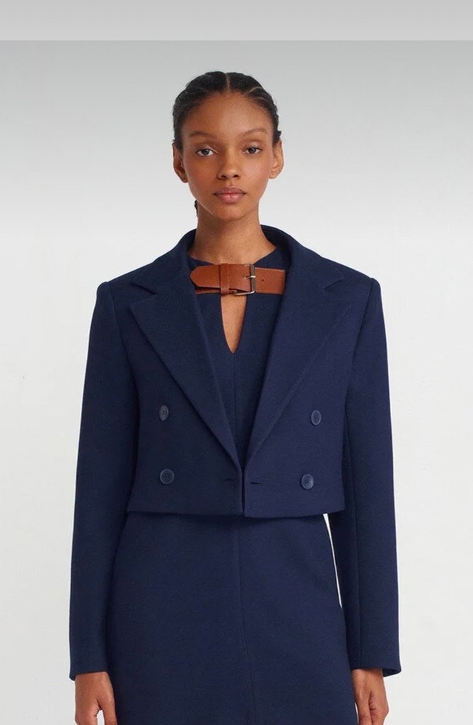 Ekru Kısa Blazer Ceket — görsel 2/6