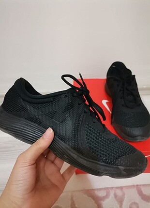 Nike spor ayakkabı