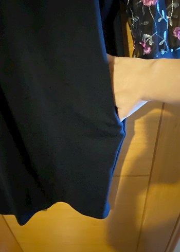 42 Beden Yaka fermuarlı elbise.