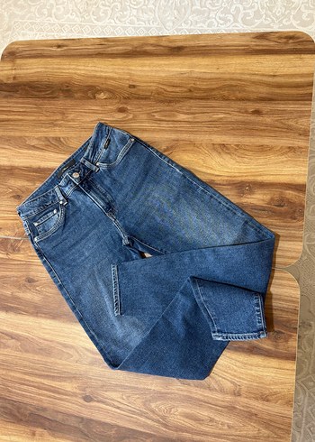 27 Beden Mavi jeans